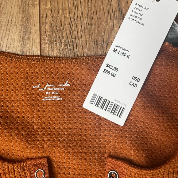 NWT Urban Crop Top - Picture 3 of 3